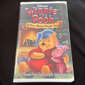 Disney's Winnie The Pooh A Very Merry Pooh Year VHS